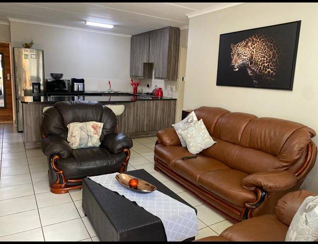 3 BEDROOM PROPERTY TO RENT IN RYNFIELD